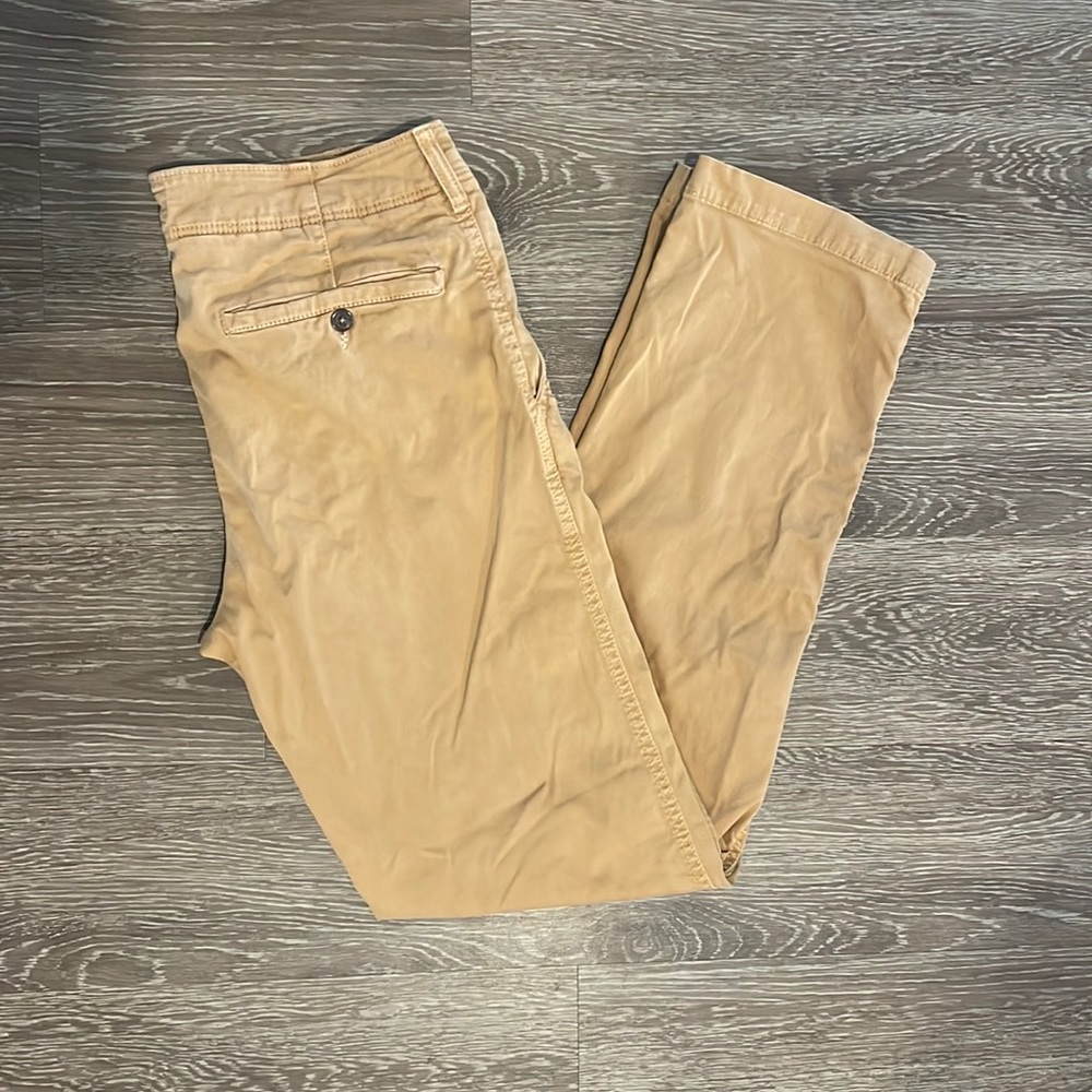 American Eagle Extreme Flex Khaki Pants
